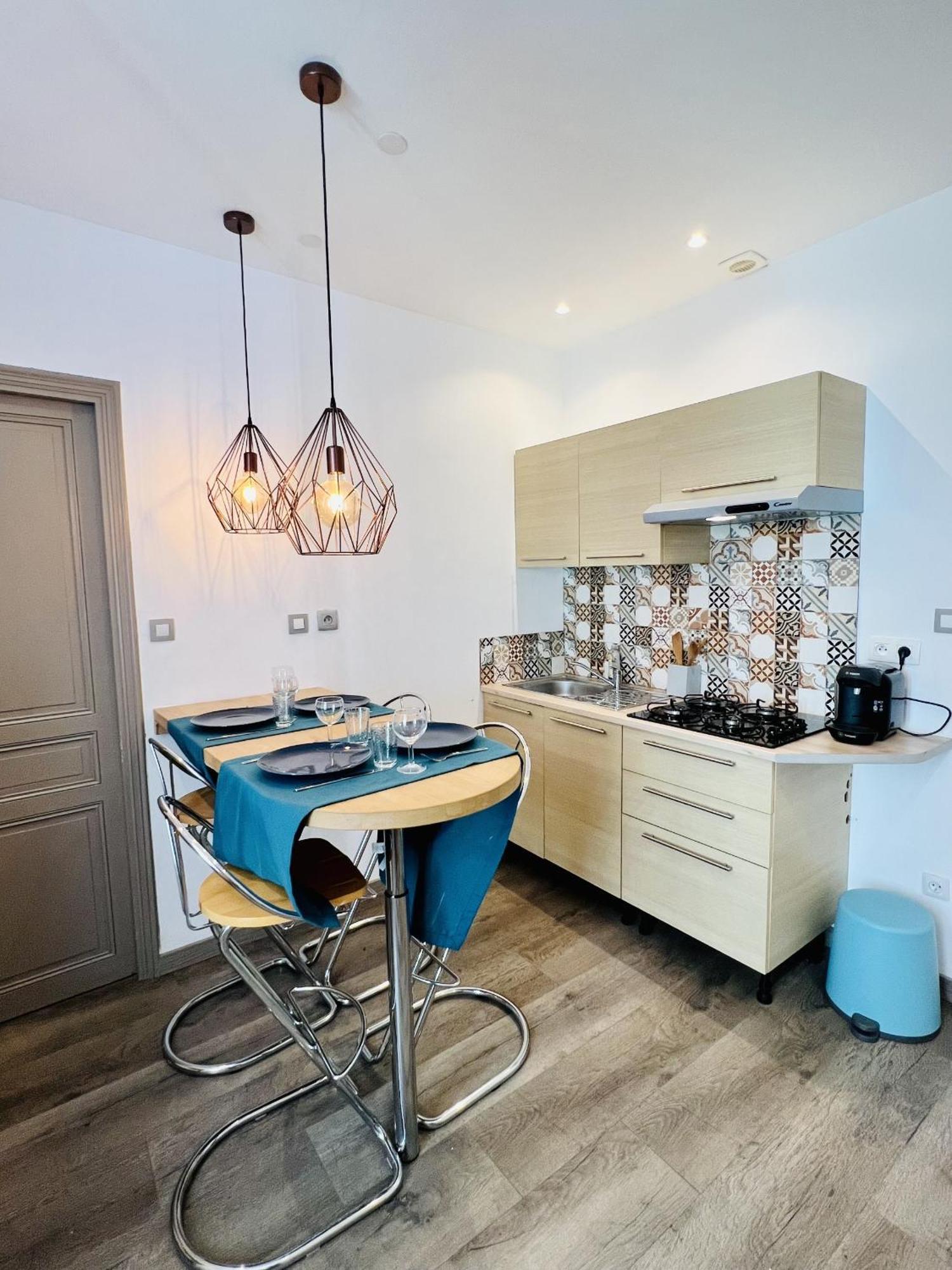 L'Ancienne Berlingotiere Apartment Pezenas Bagian luar foto