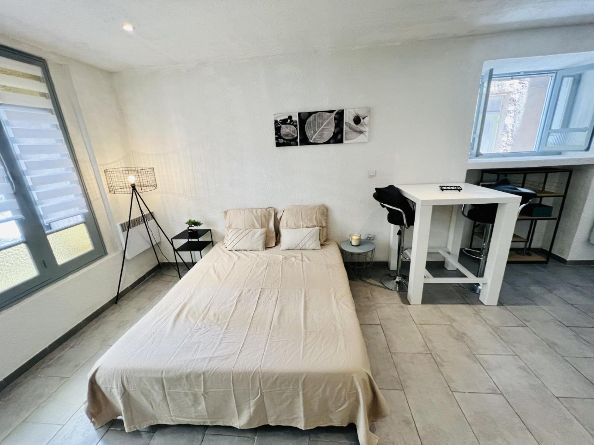 L'Ancienne Berlingotiere Apartment Pezenas Bagian luar foto